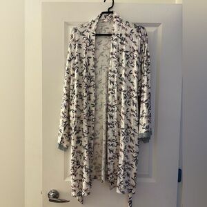 Floral La Vie En Rose Kimono robe size medium